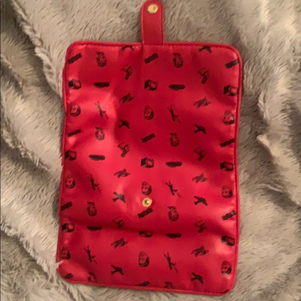 Red Wallet - Picture 3 of 7